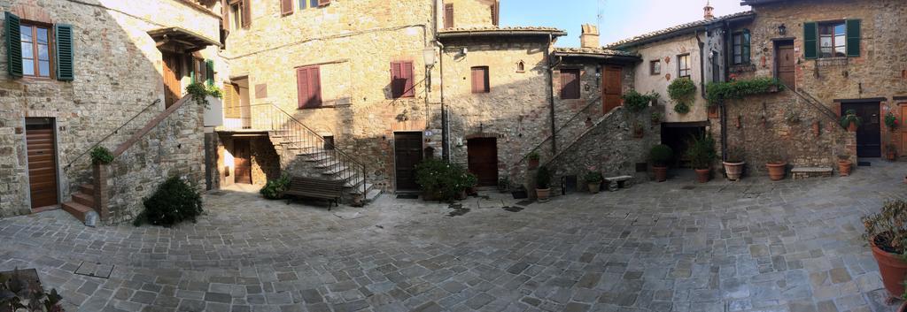 Borgo San Gusme Apartment ภายนอก รูปภาพ